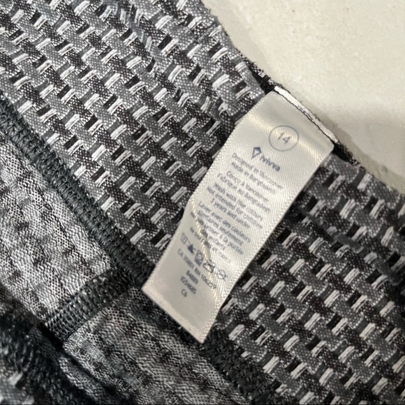 Ivivva Lululemon Gray & Black Rhythm Tights - Picture 9 of 10